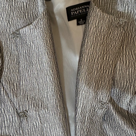 Adrianna Papell Occasions Cropped Blazer Jacket Silver Grey Sz 6 Excellent Cond - Picture 9 of 9